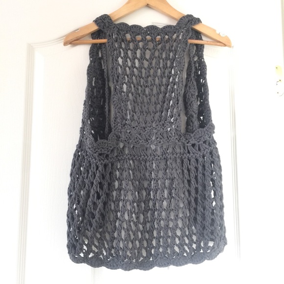 Bohemian style grey crochet vest - Picture 5 of 7